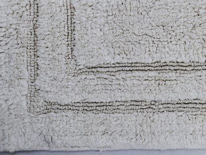 HOME Ivory Plain Bath Rug