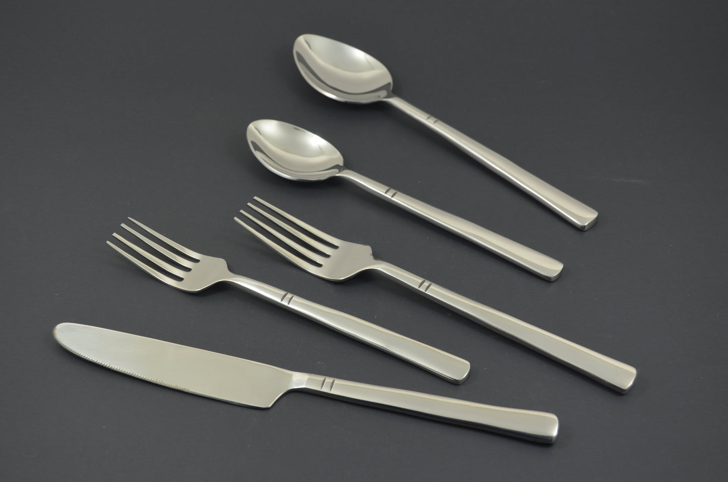 Modern Flatware set of 20 Pcs Stainless Steel