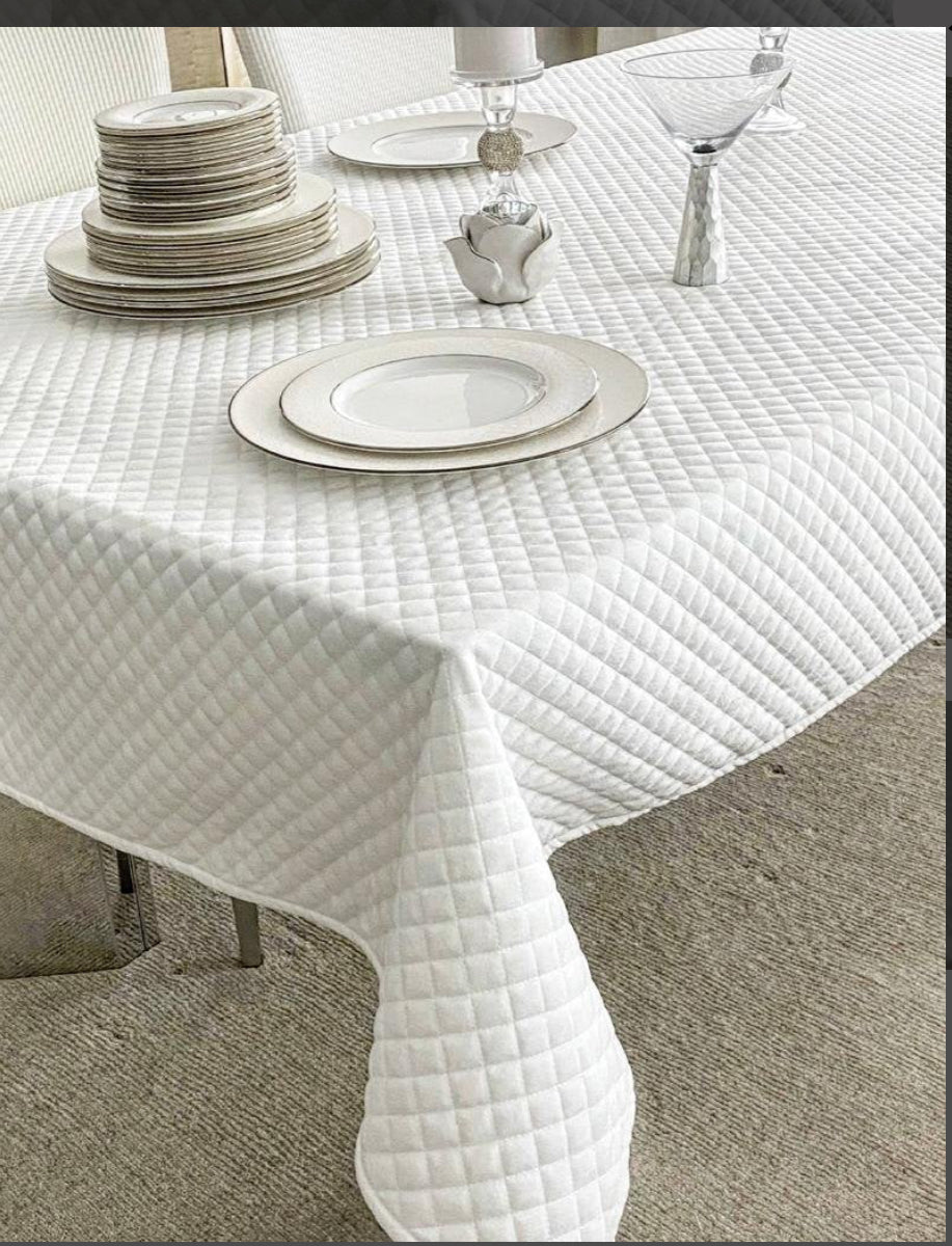 Quilted Washable Tablecloth