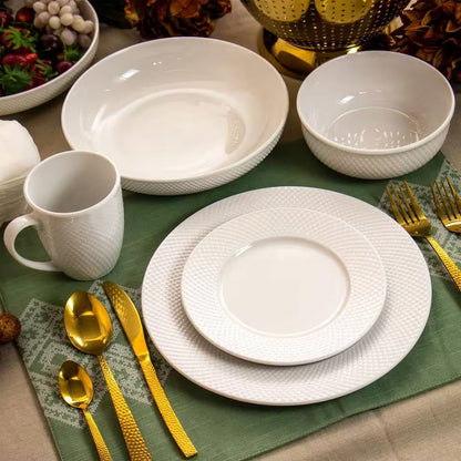 18-Piece Porcelain Dinnerware Set