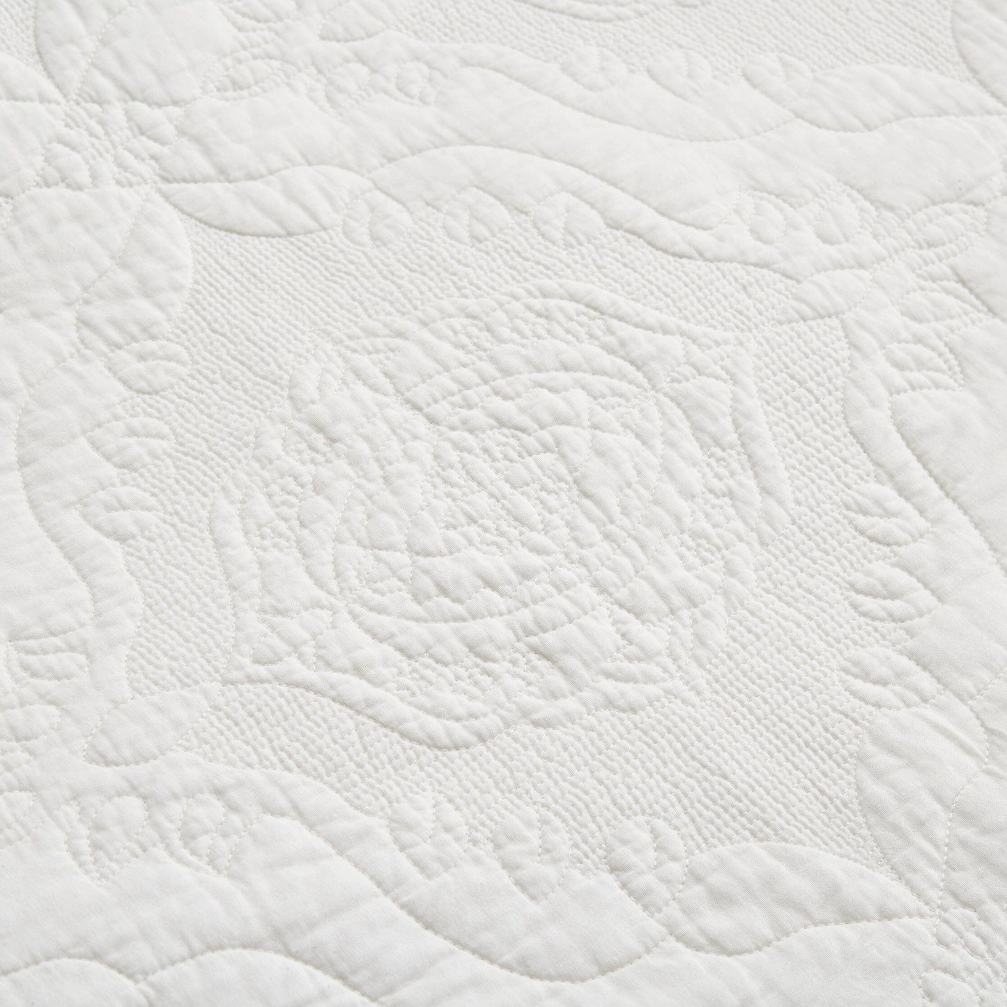 Cream Ivory Paisley Damask Stitch Matelassé Cotton Quilt Set