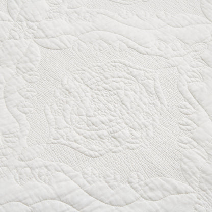Cream Ivory Paisley Damask Stitch Matelassé Cotton Quilt Set