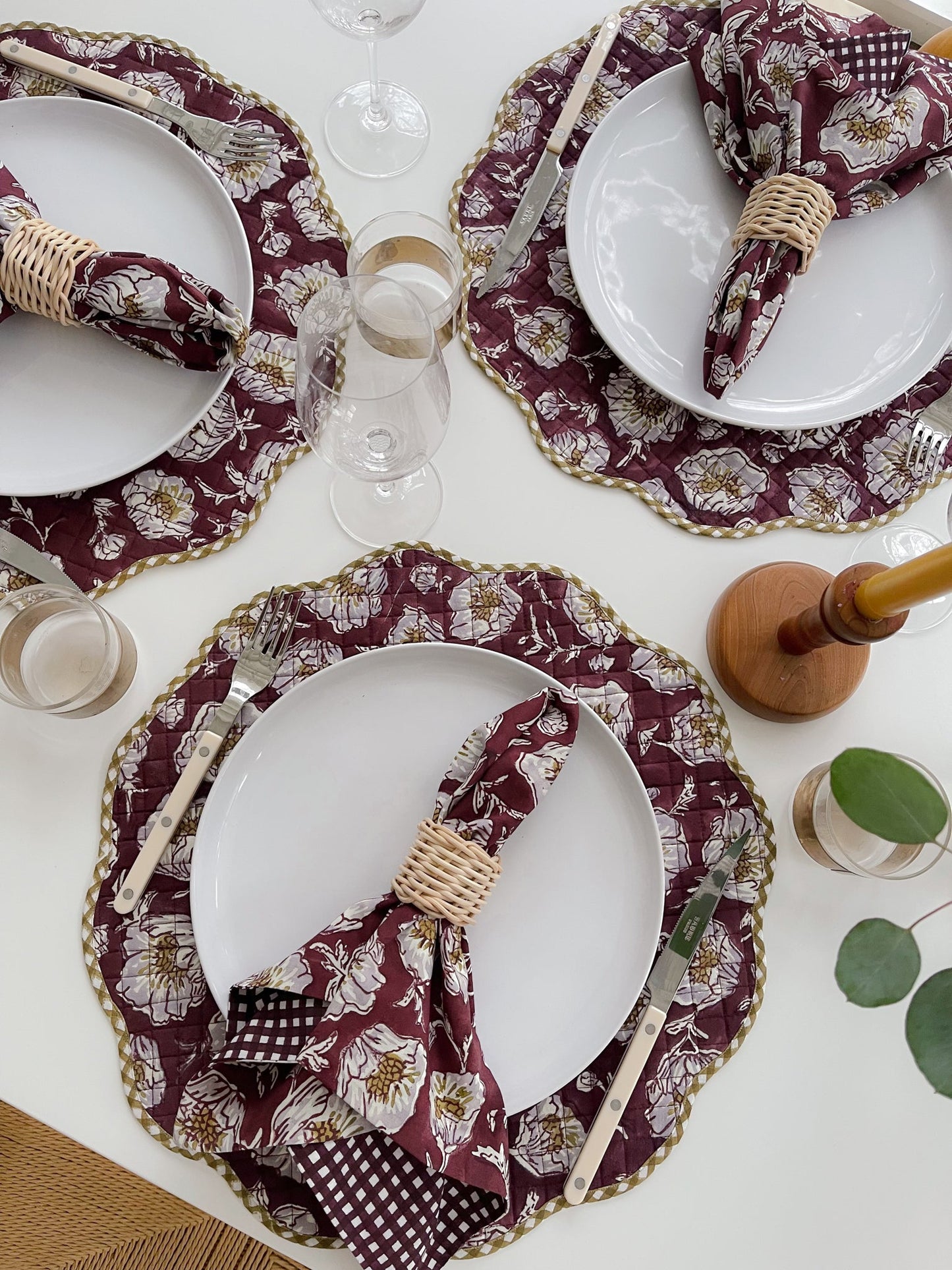 Quilted Scalloped Placemats