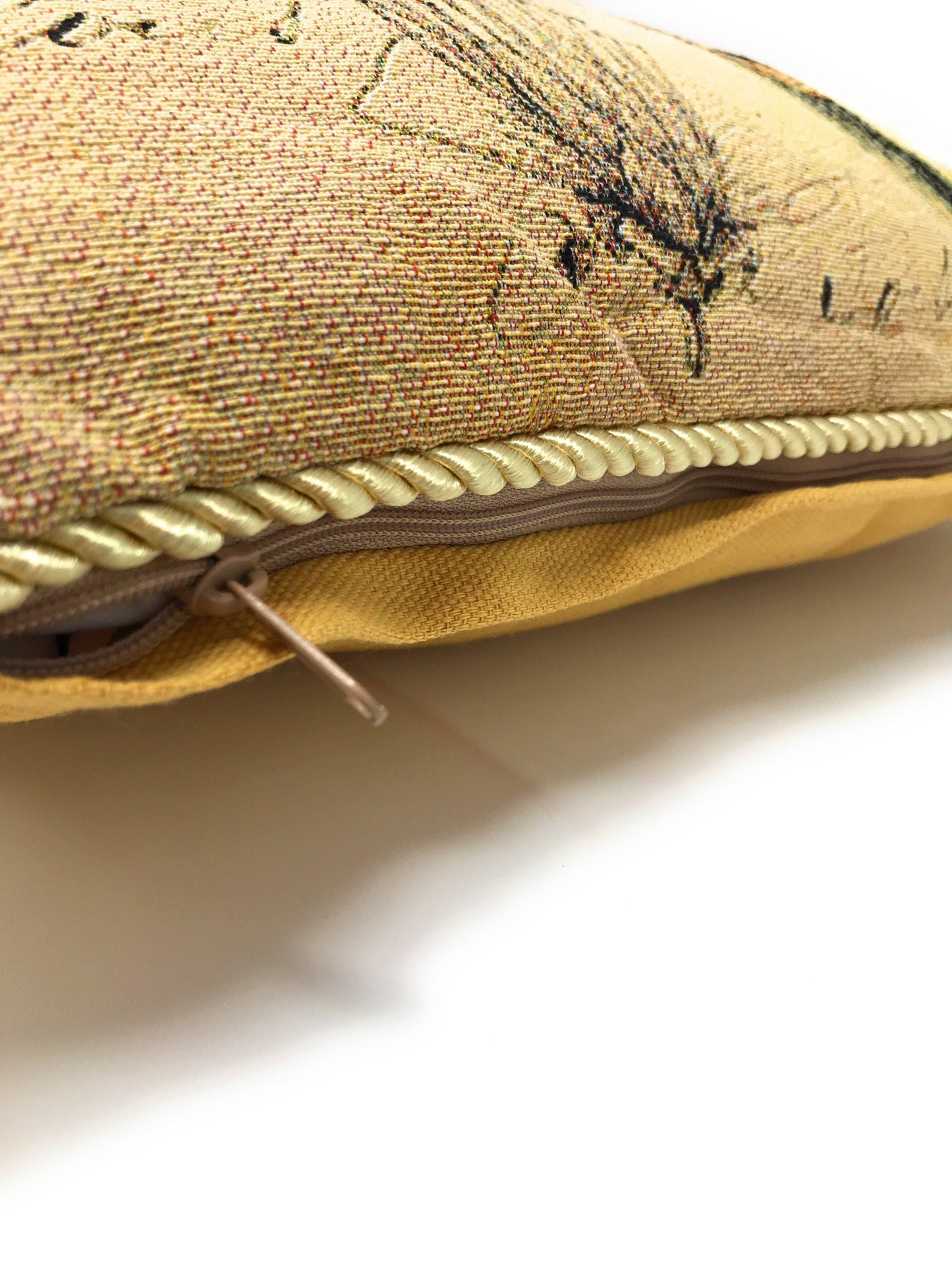 2-Pieces Dragonfly  Tapestry Throw Pillow Covers w/ Inserts - 18" x 18"