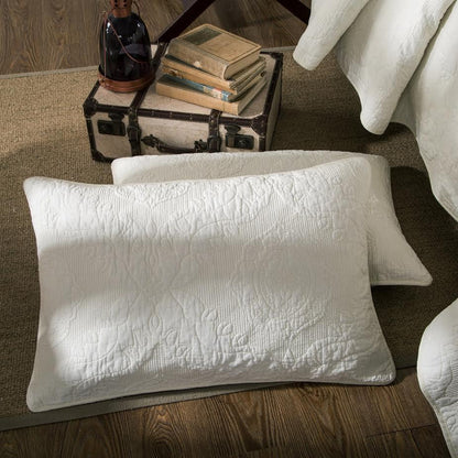 Cream Ivory Paisley Damask Stitch Matelassé Cotton Quilt Set
