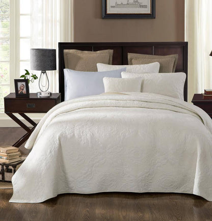 Cream Ivory Paisley Damask Stitch Matelassé Cotton Quilt Set