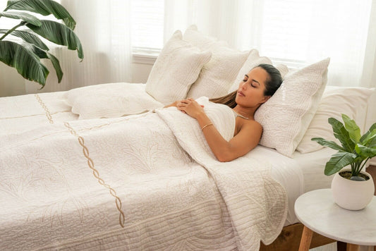 Cottage Ivory White Floral Matelassé Cotton Pillow Sham - Queen Size 20" x 30"